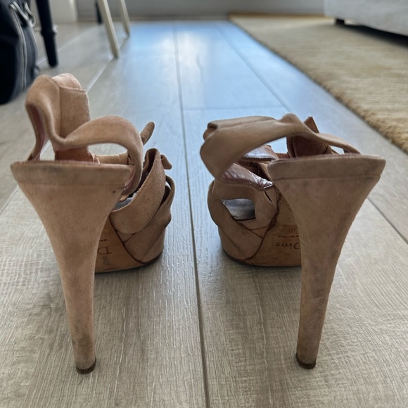 Christian Dior Ingenue Suede Bow Sandals - Picture 3 of 9